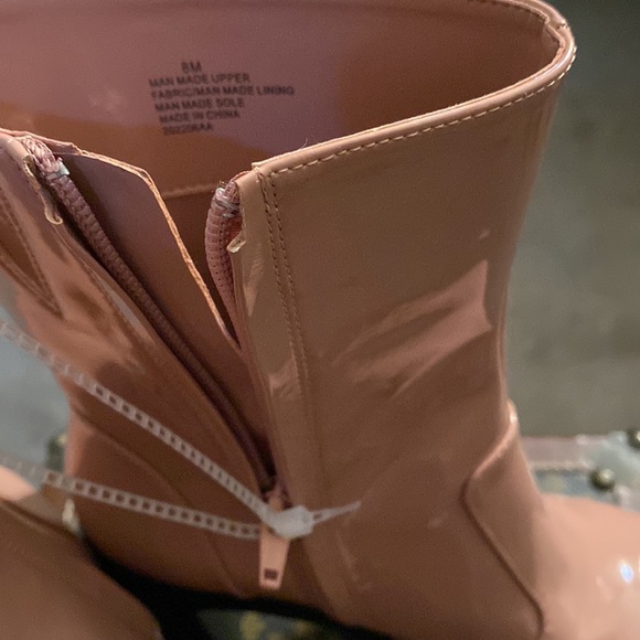 Gianni Bini Pink Patent Leather Platform Boots, Size 8, NEW - Picture 3 of 8